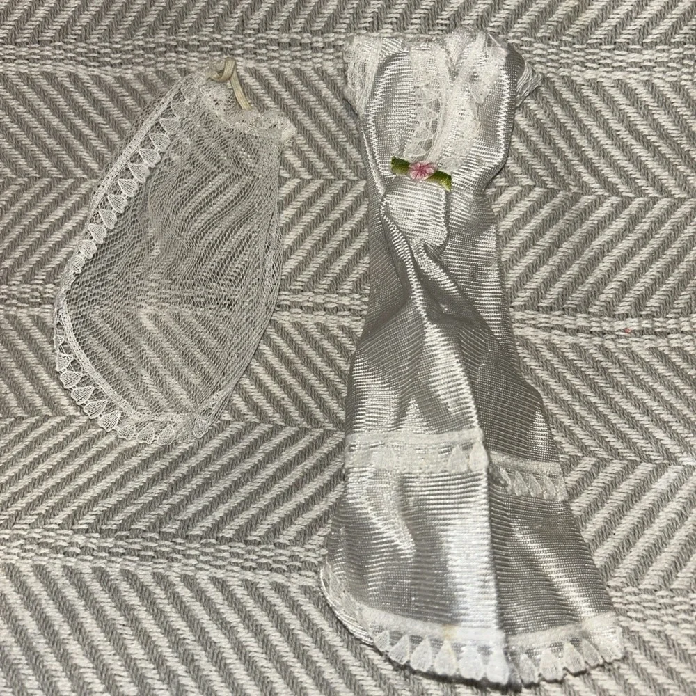 Vintage Barbie Wedding Dress & Veil 70s-80s E4